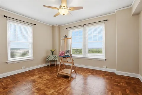 $380,000 | 2306 Park Pl Avenue, Unit 10B, Fort Worth, TX 76110