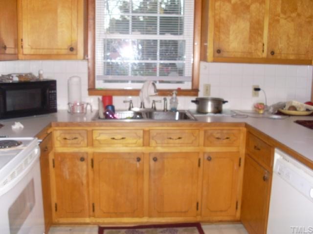 2710 Glover Road Durham, NC 27703 - Photo 7 of 12 Gallery Image 7