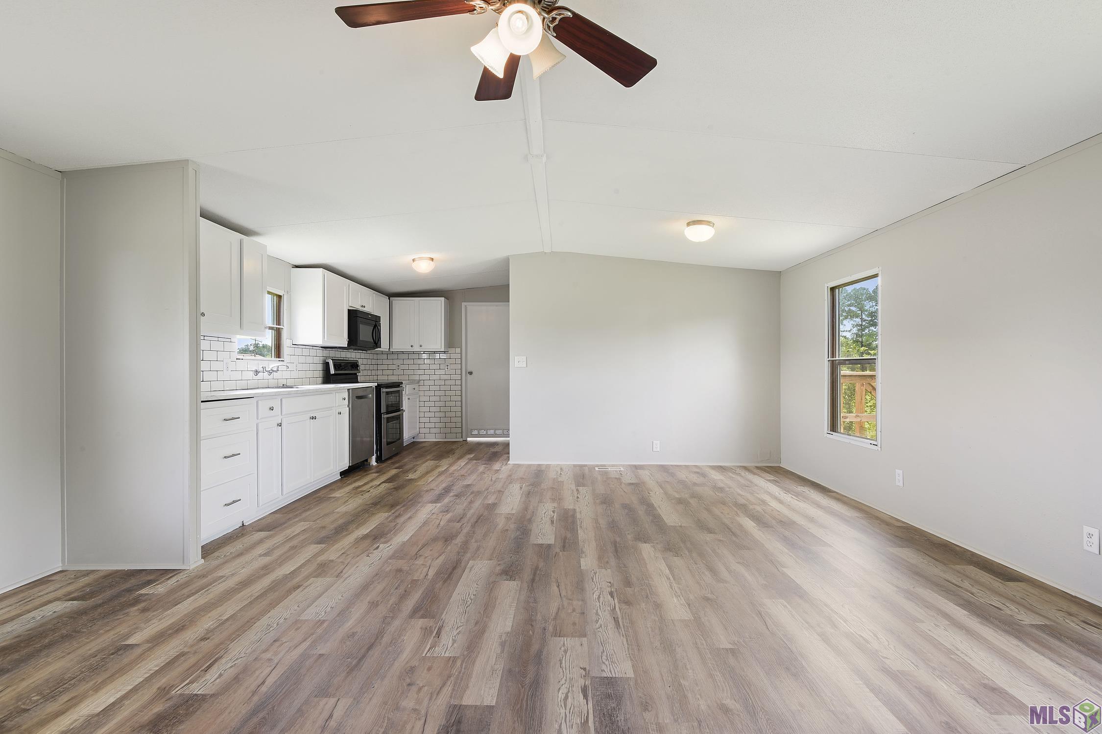 11045 Savoy Road St. Amant, LA 70774 - Photo 6 of 14 Gallery Image 6