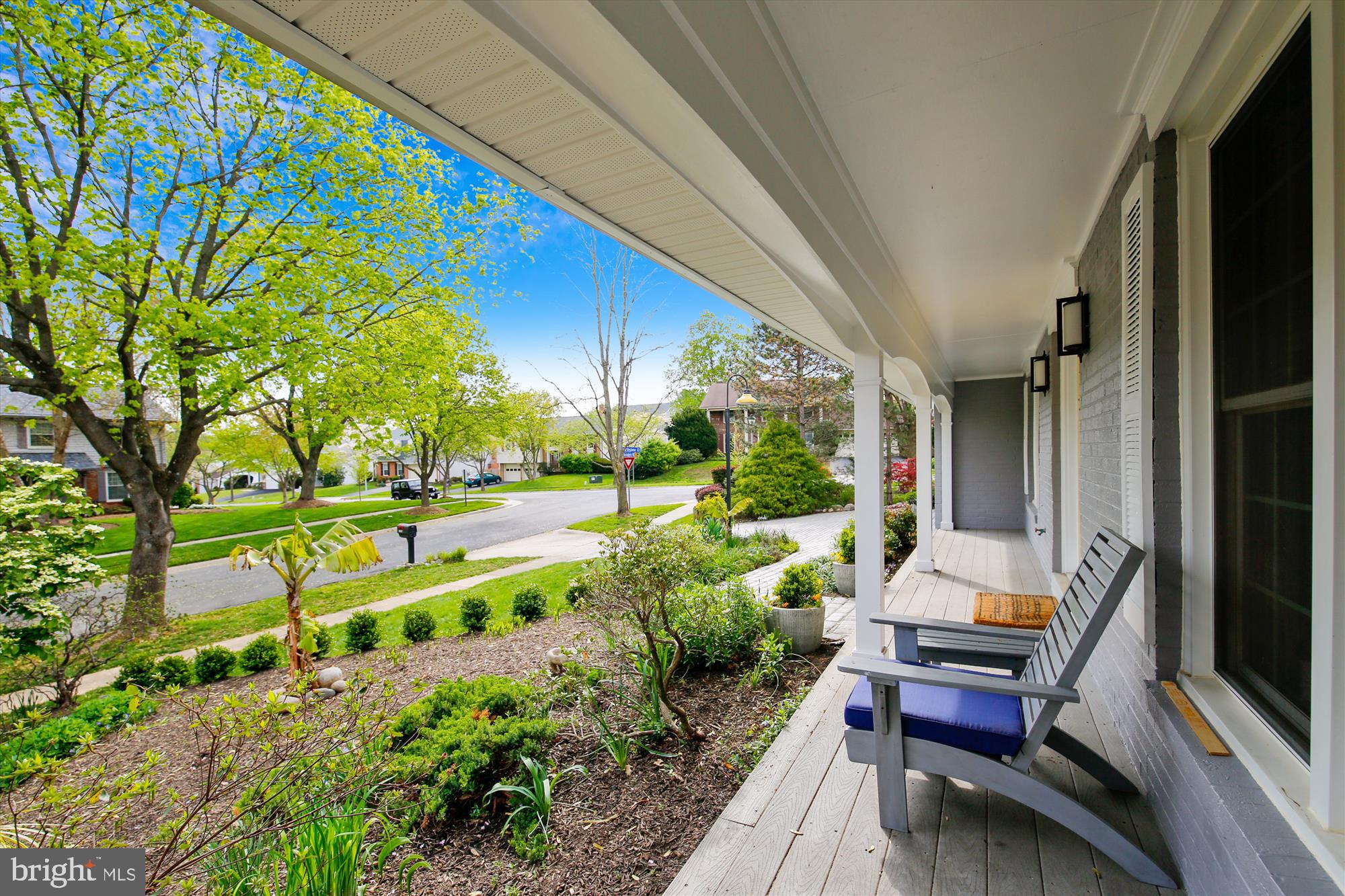 1755 Glastonberry Road Potomac, MD 20854 - Photo 8 of 100