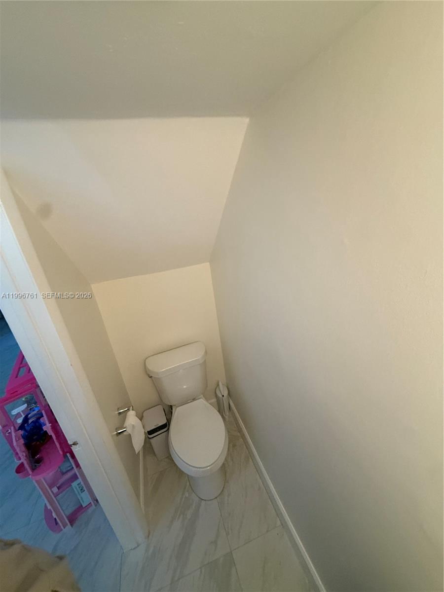 12849 Southwest 65th Street Miami, FL 33183 - Photo 14 of 44