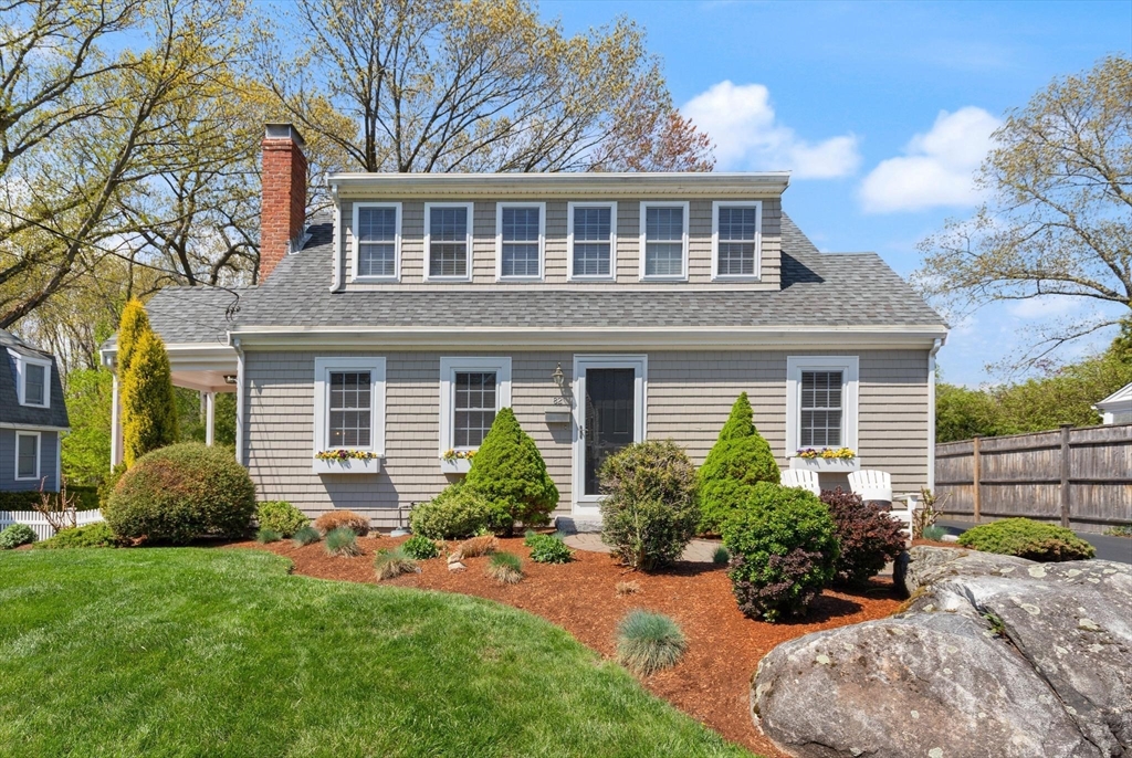 82 Orange Street Reading, MA 01867 - Photo 2 of 32