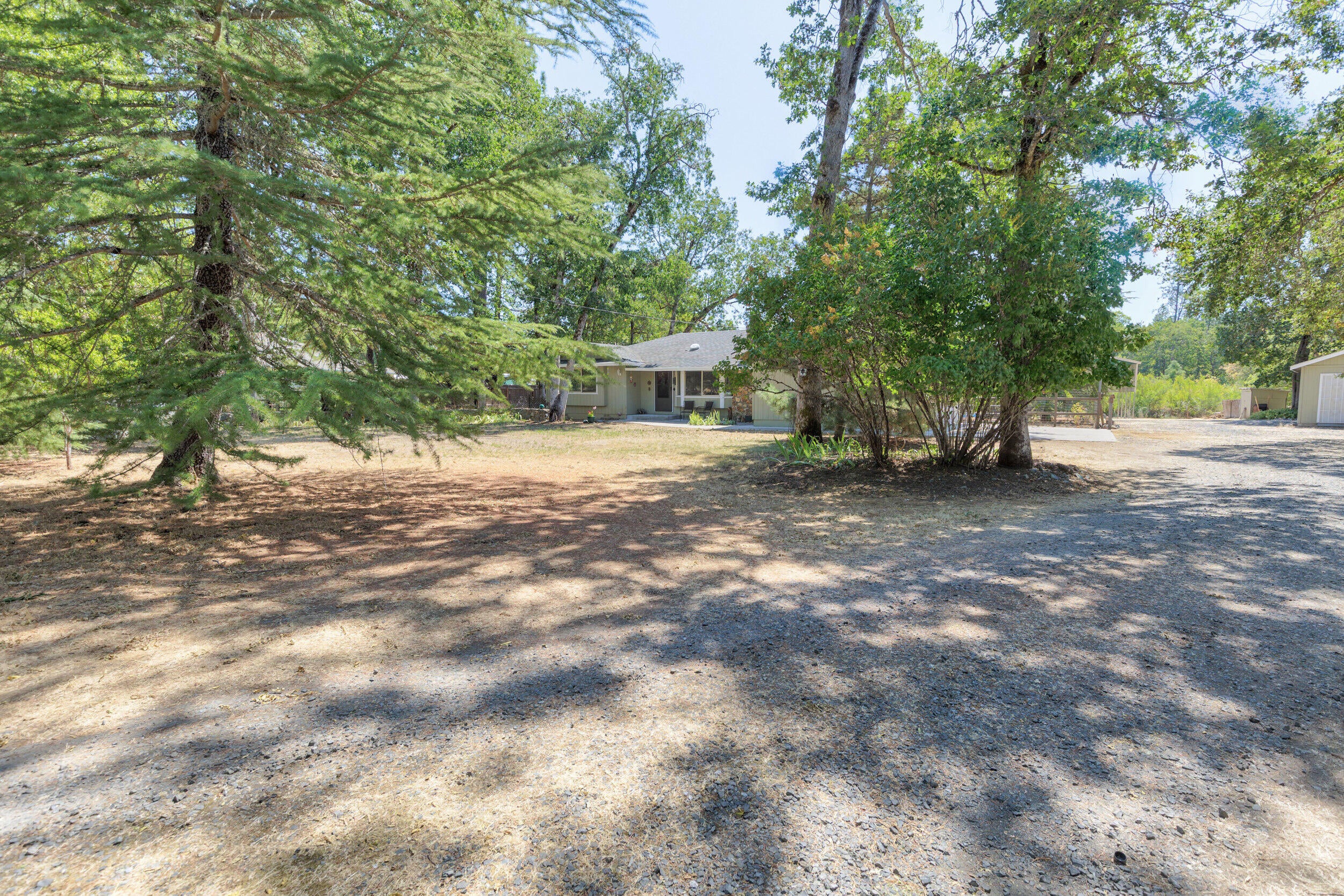 427 Connie Lane Merlin, OR 97532 - Photo 41 of 46 0r1a5565_6_7_8_9_1
