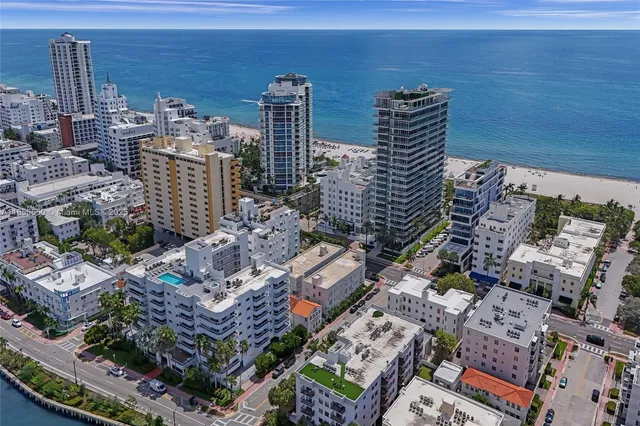 $300,000 | 3710 Collins Avenue, Unit N100, Miami Beach, FL 33140
