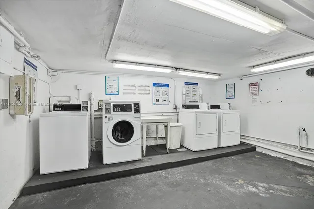 $300,000 | 3710 Collins Avenue, Unit N100, Miami Beach, FL 33140