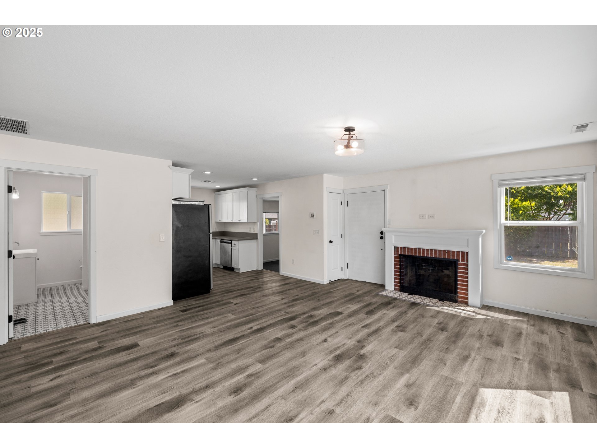 13425 Southwest 3rd Street Beaverton, OR 97005 - Photo 11 of 45 Gallery Image 11