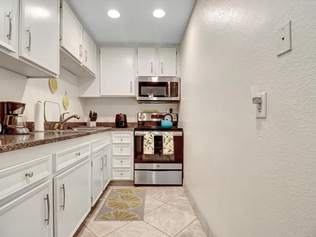 $188,000 | 470 North Villa Court, Unit 208, Palm Springs, CA 92262