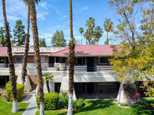 $188,000 | 470 North Villa Court, Unit 208, Palm Springs, CA 92262