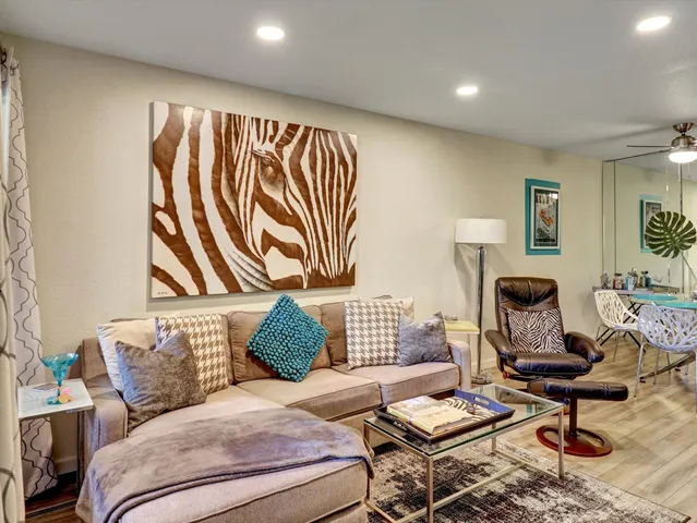 $188,000 | 470 North Villa Court, Unit 208, Palm Springs, CA 92262