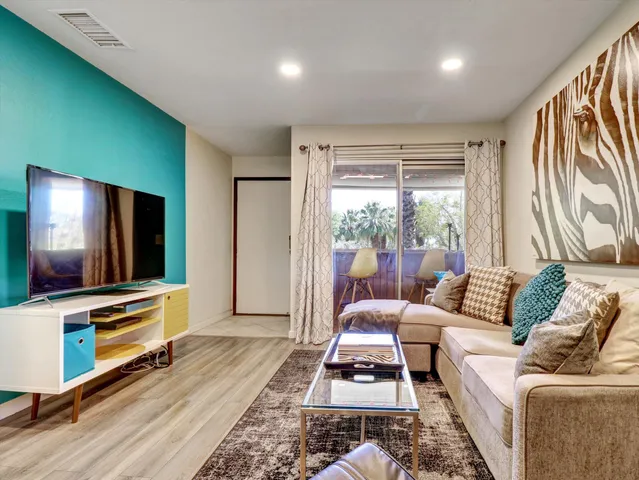 $188,000 | 470 North Villa Court, Unit 208, Palm Springs, CA 92262