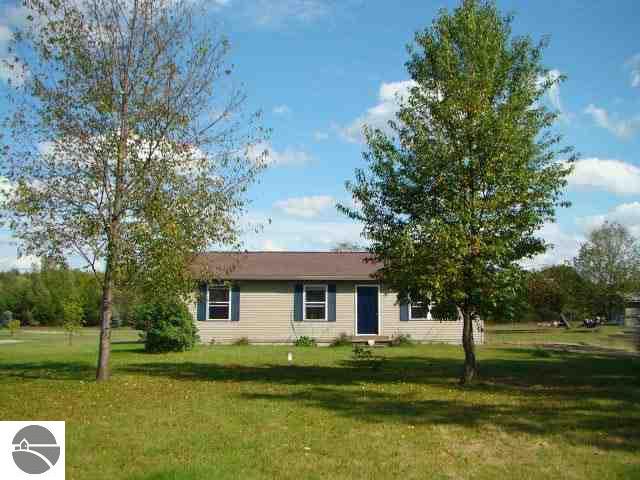 2543 North Lamb Road Interlochen, MI 49643 - Photo 1 of 15 1708796.JPG