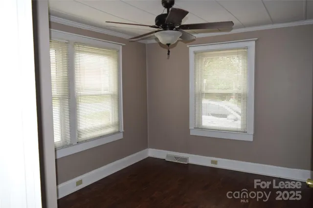 $1,200 | 148 Brookwood Avenue Northeast, Concord, NC 28025