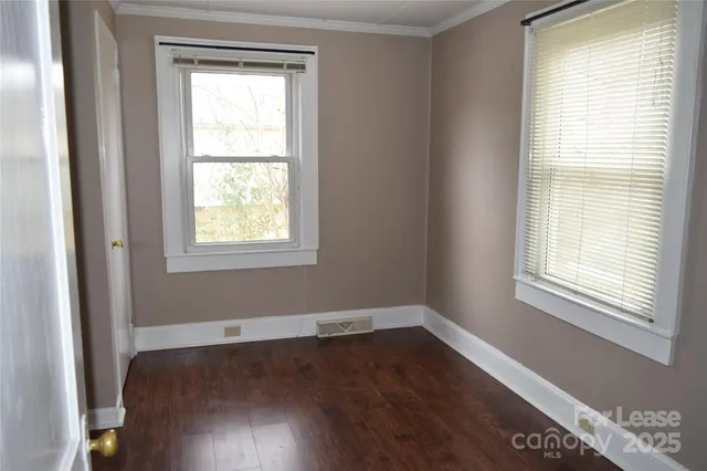 $1,200 | 148 Brookwood Avenue Northeast, Concord, NC 28025