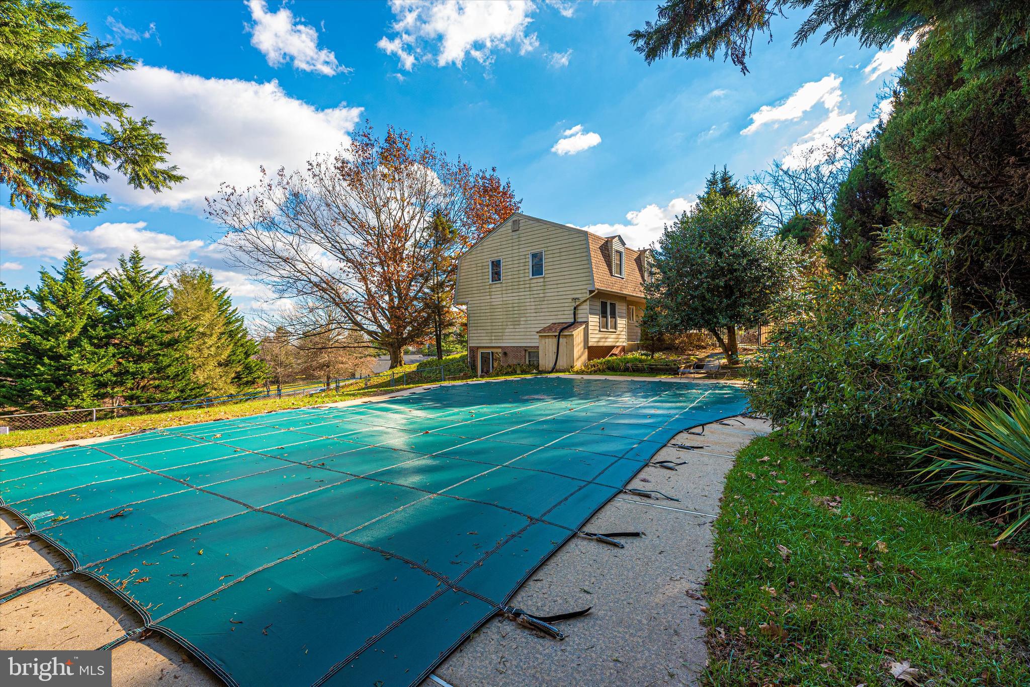 11222 Alton Road Frederick, MD 21701 - Photo 15 of 55 Pool as it is now with cover on for winter.