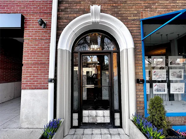 $2,675 | 153 Fifth Avenue, Unit 6, Pelham, NY 10803