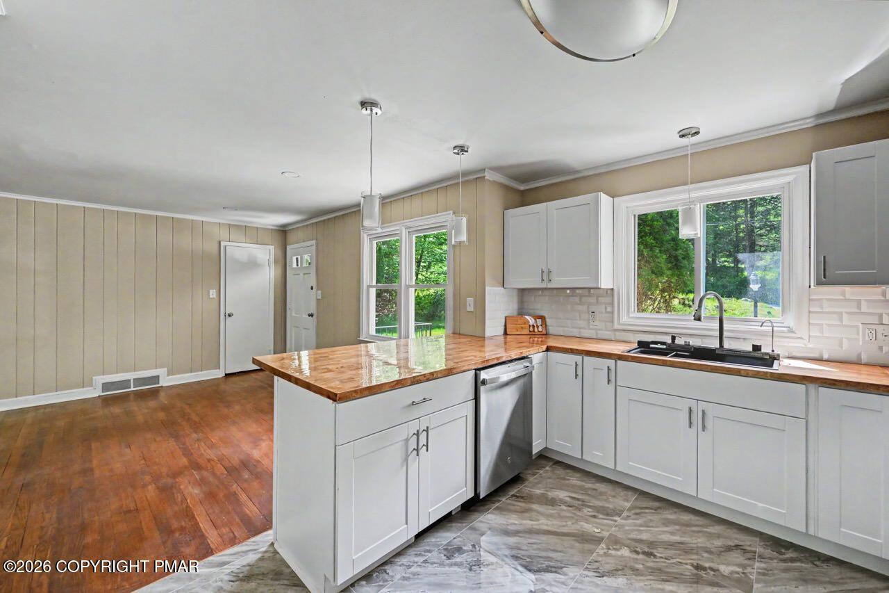 754 Carlton Road Tobyhanna, PA 18466 - Photo 17 of 57 754 Carlton Rd 15 Large