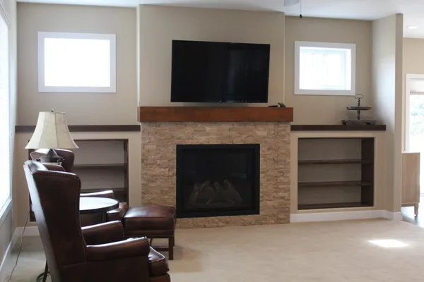 $476,500 | 533 7th Avenue Southeast, Mayville, ND 58257