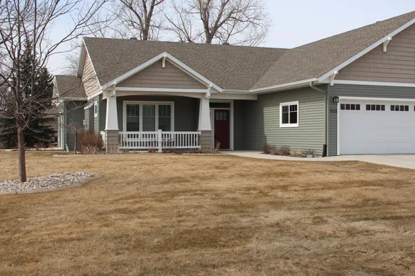 $476,500 | 533 7th Avenue Southeast, Mayville, ND 58257