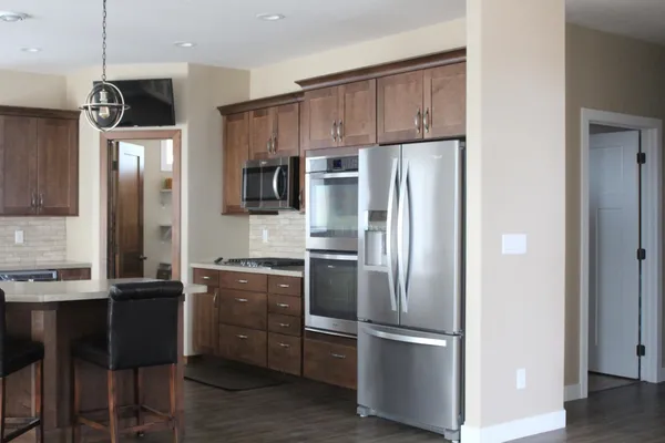 $476,500 | 533 7th Avenue Southeast, Mayville, ND 58257