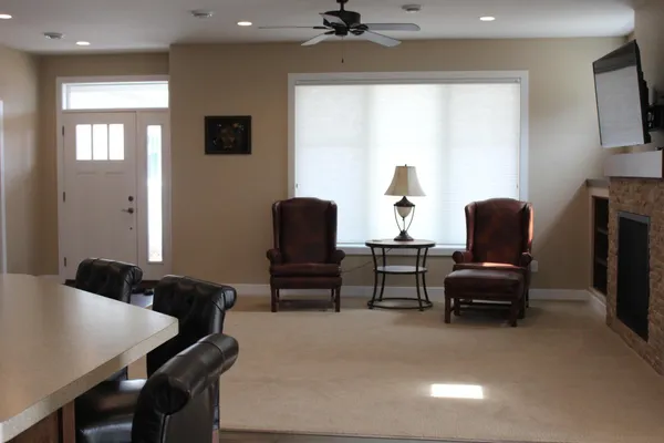 $476,500 | 533 7th Avenue Southeast, Mayville, ND 58257