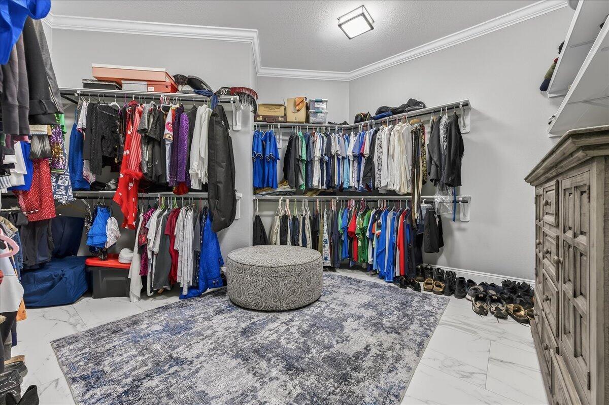 3308 Broadview Circle Crestview, FL 32539 - Photo 43 of 120 Master #1 Closet