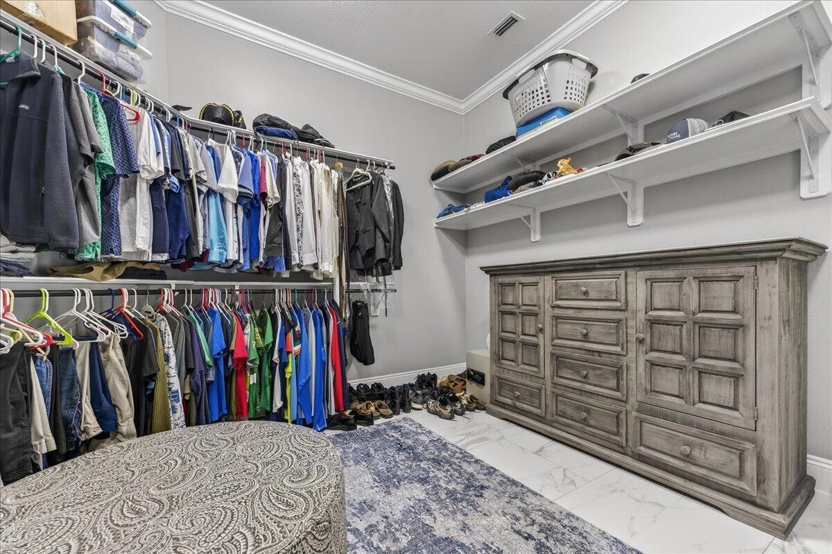 3308 Broadview Circle Crestview, FL 32539 - Photo 44 of 120 Master #1 Closet