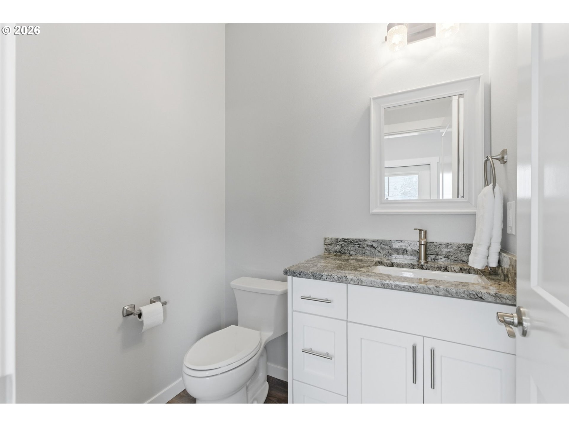 372 Southwest George Court Dundee, OR 97115 - Photo 11 of 33