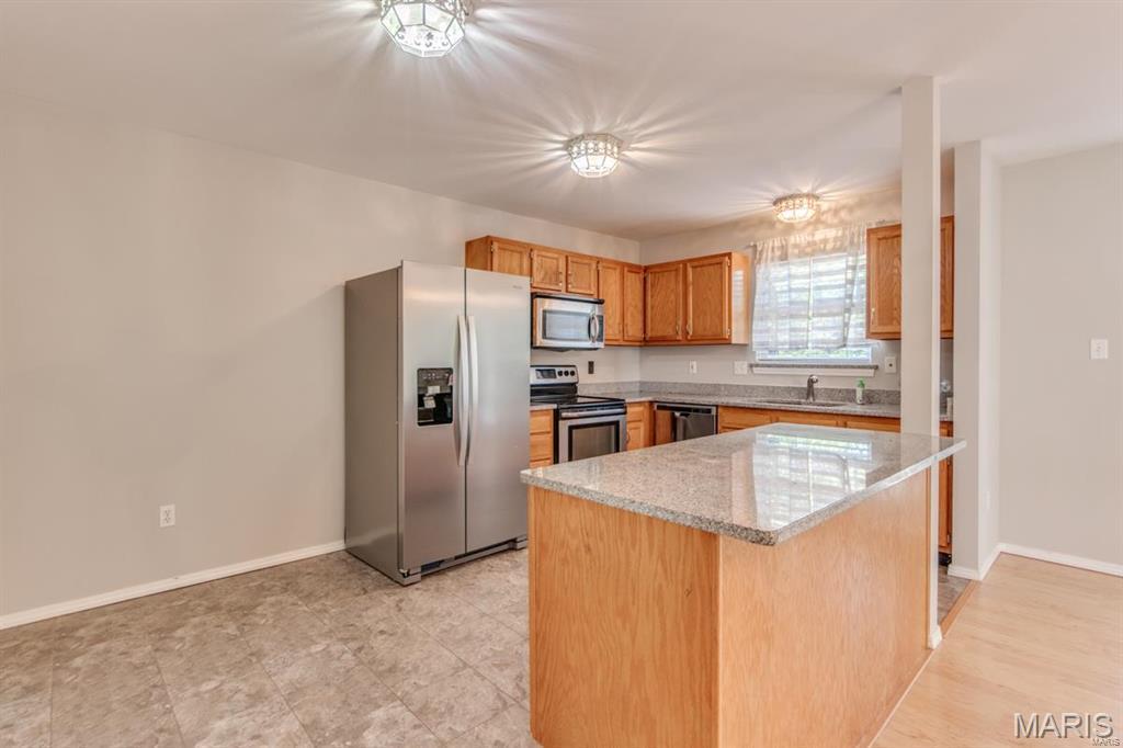 408 Arbor Spring Drive Ballwin, MO 63021 - Photo 12 of 37