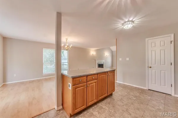 $2,300 | 408 Arbor Spring Drive, Ballwin, MO 63021