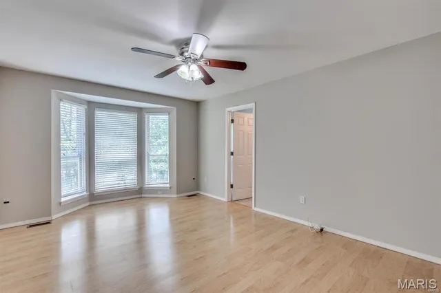 $2,300 | 408 Arbor Spring Drive, Ballwin, MO 63021