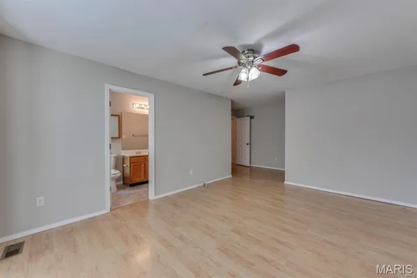 $2,300 | 408 Arbor Spring Drive, Ballwin, MO 63021
