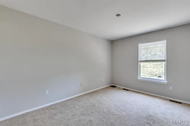 $2,300 | 408 Arbor Spring Drive, Ballwin, MO 63021