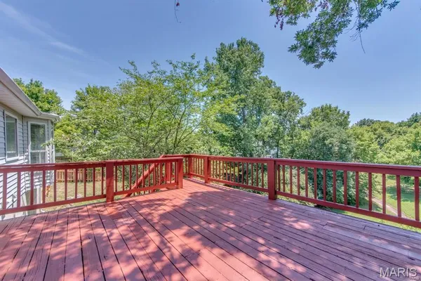 $2,300 | 408 Arbor Spring Drive, Ballwin, MO 63021