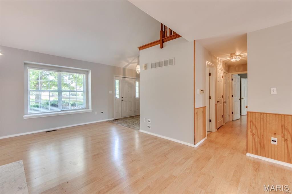 408 Arbor Spring Drive Ballwin, MO 63021 - Photo 6 of 37