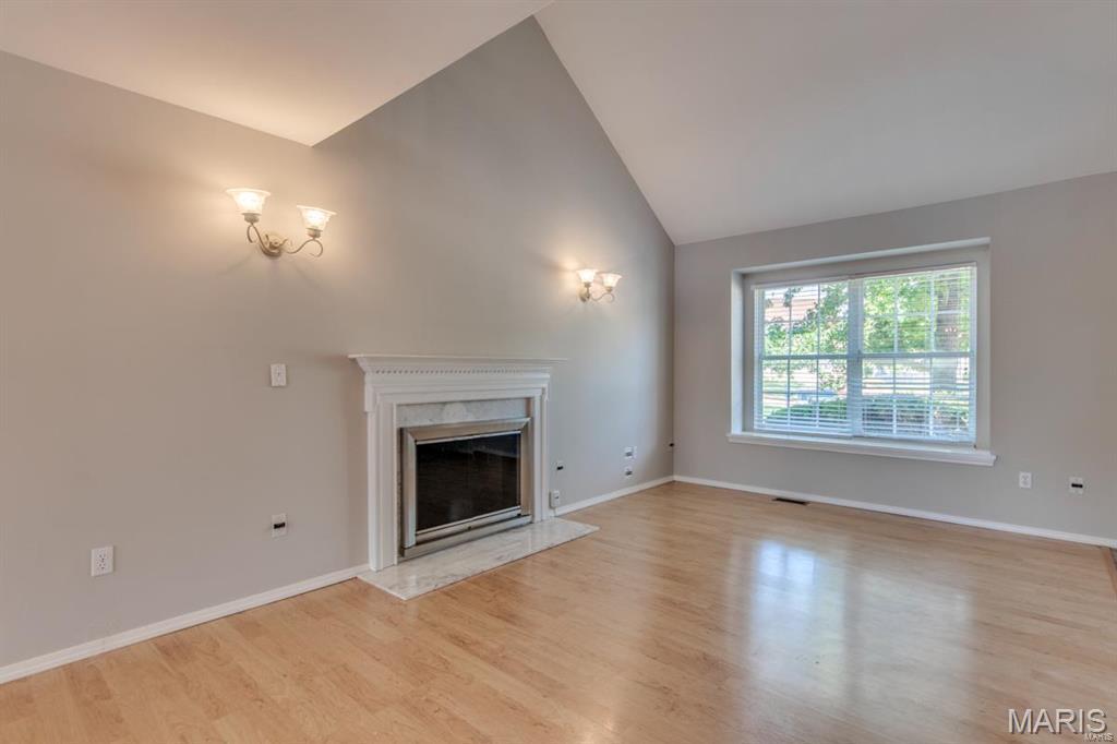 408 Arbor Spring Drive Ballwin, MO 63021 - Photo 7 of 37