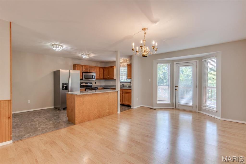 408 Arbor Spring Drive Ballwin, MO 63021 - Photo 9 of 37