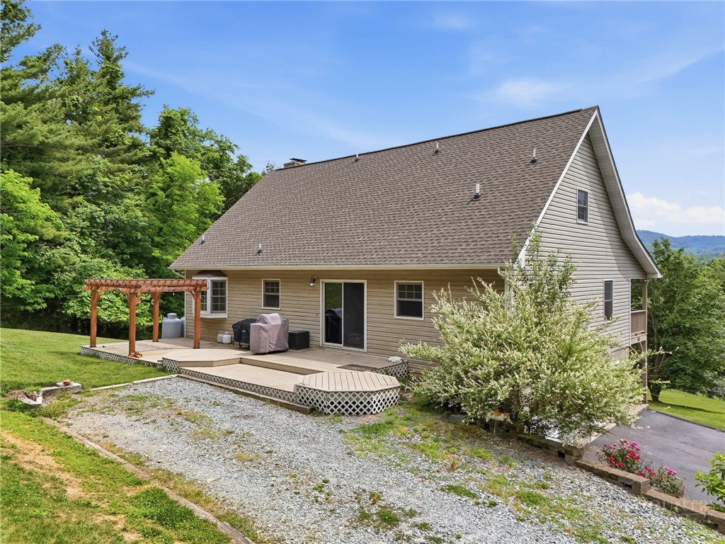 245 Papa Cook Road Boone, NC 28607 - Photo 6 of 48