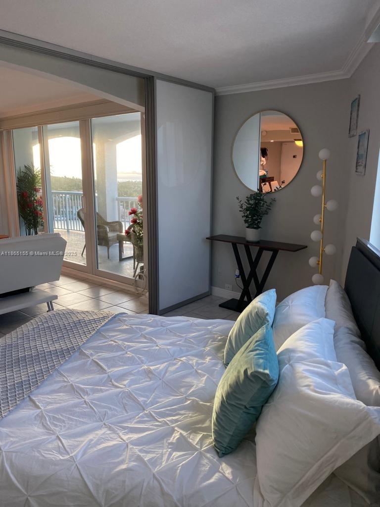 5401 Collins Avenue, Unit 1020 Miami Beach, FL 33140 - Photo 49 of 58