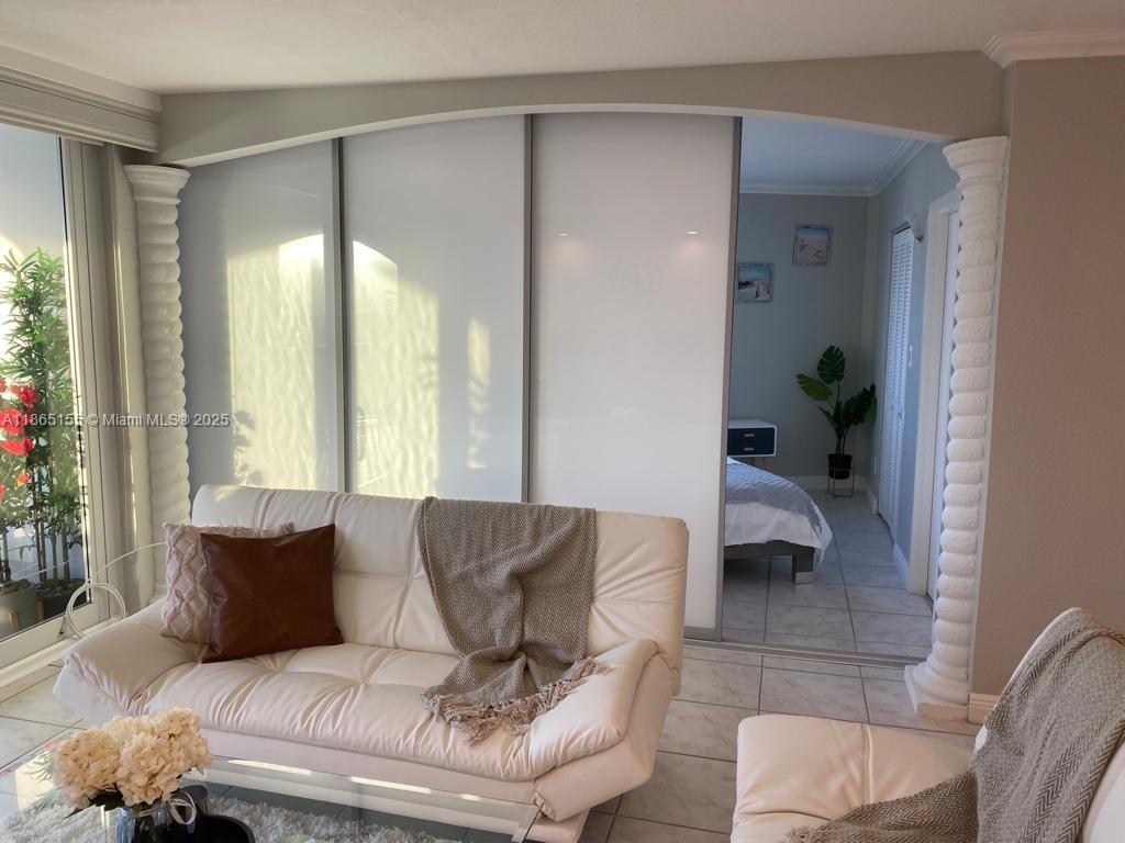 5401 Collins Avenue, Unit 1020 Miami Beach, FL 33140 - Photo 55 of 58