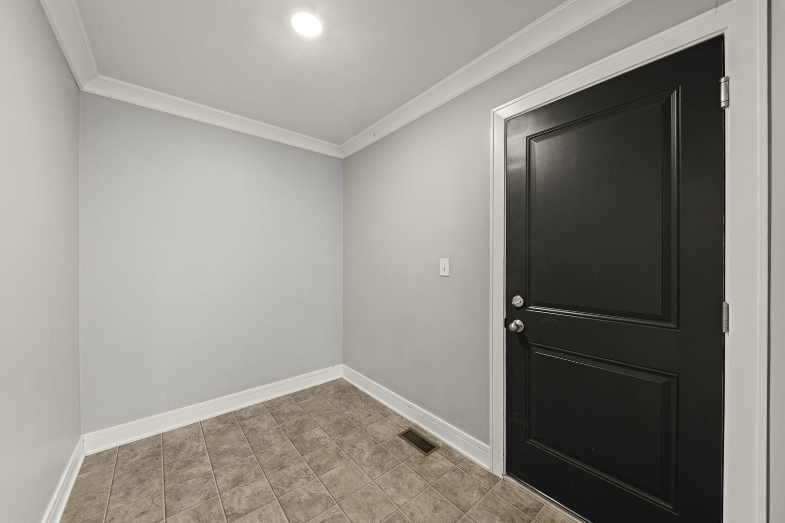 934 Redcliff Road New Lenox, IL 60451 - Photo 14 of 34 a view of small space