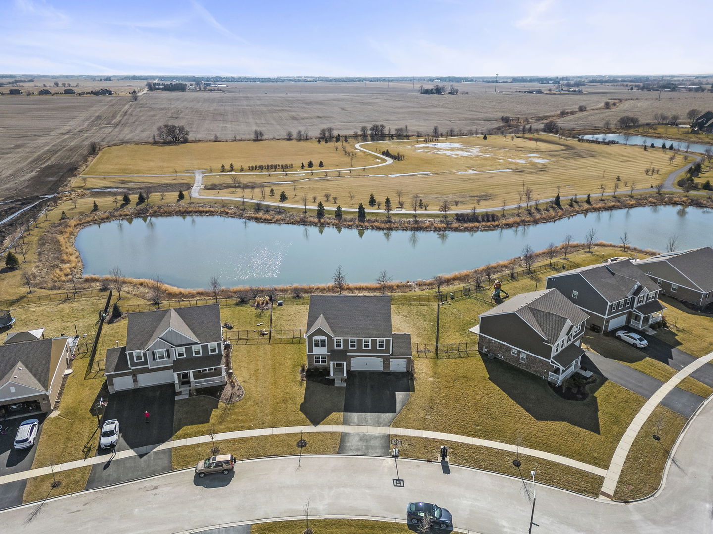 934 Redcliff Road New Lenox, IL 60451 - Photo 2 of 34 an aerial view of residential houses with outdoor space