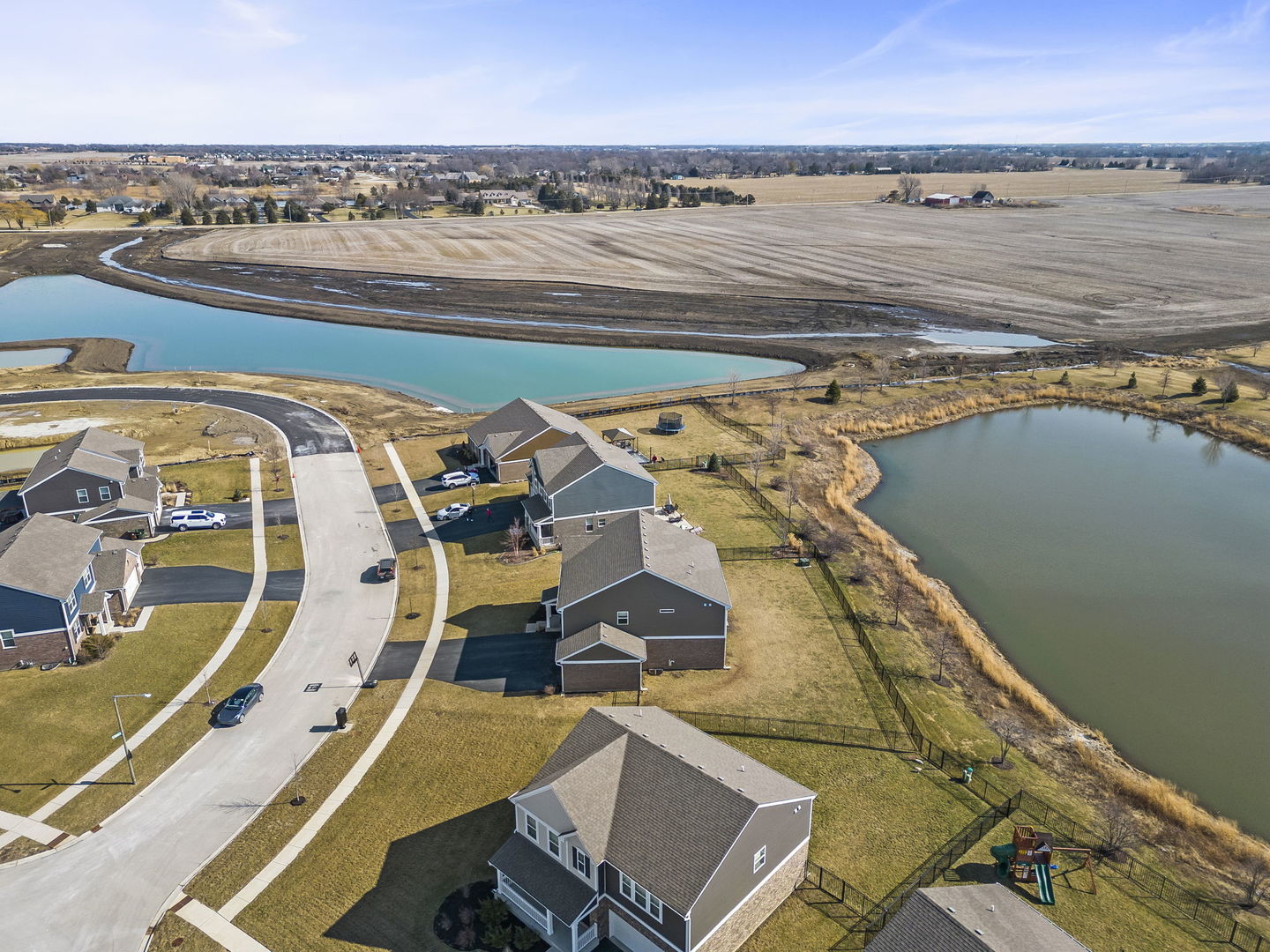 934 Redcliff Road New Lenox, IL 60451 - Photo 32 of 34 an aerial view of a city