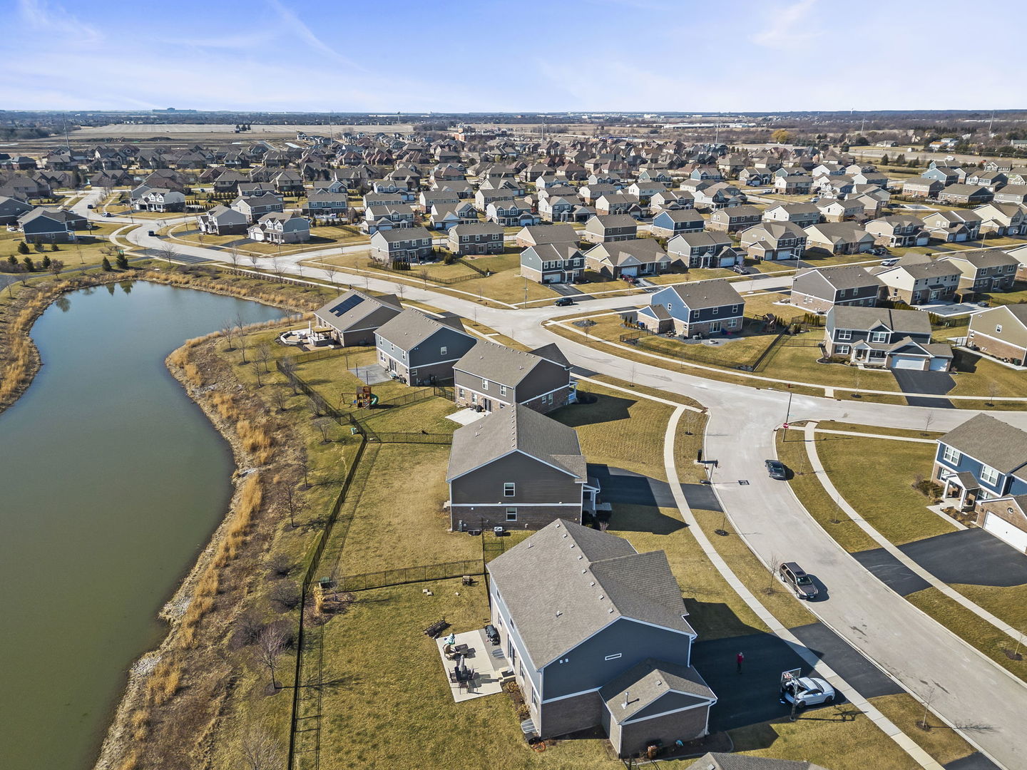 934 Redcliff Road New Lenox, IL 60451 - Photo 33 of 34 an aerial view of a ocean view