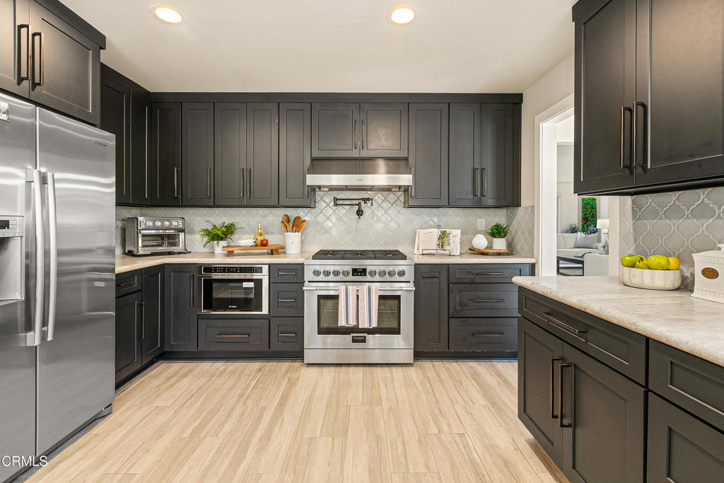 10539 Chippenham Road Camarillo, CA 93012 - Photo 17 of 74