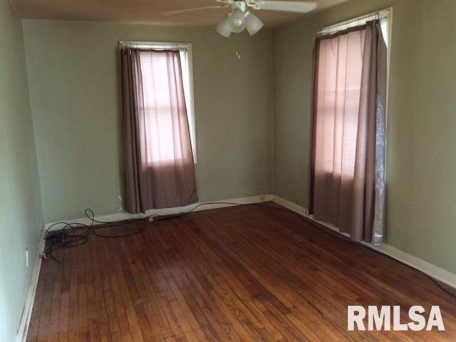 916 3rd Street Colona, IL 61241 - Photo 4 of 12 Gallery Image 4