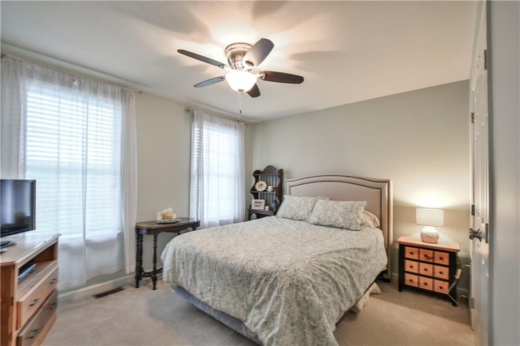 7002 Pin Oak Court McKees Rocks, PA 15136 - Photo 16 of 23