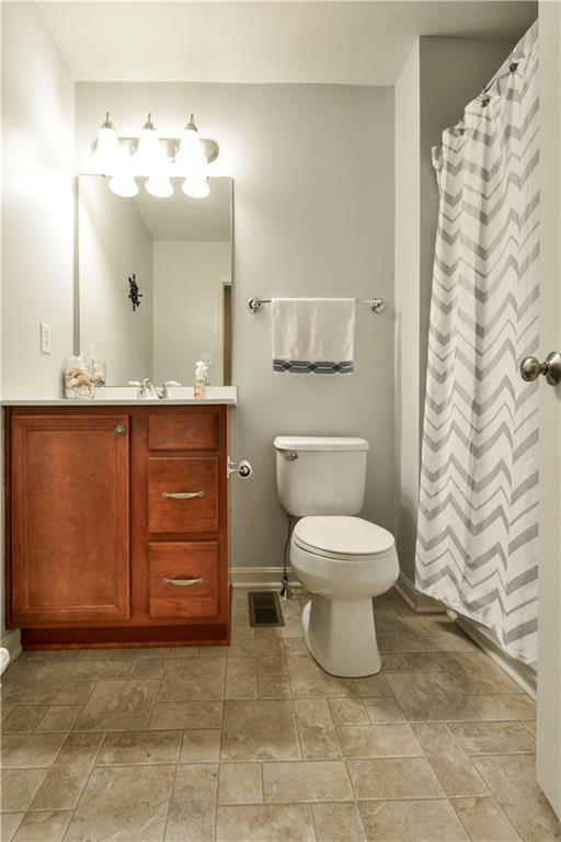 7002 Pin Oak Court McKees Rocks, PA 15136 - Photo 18 of 23