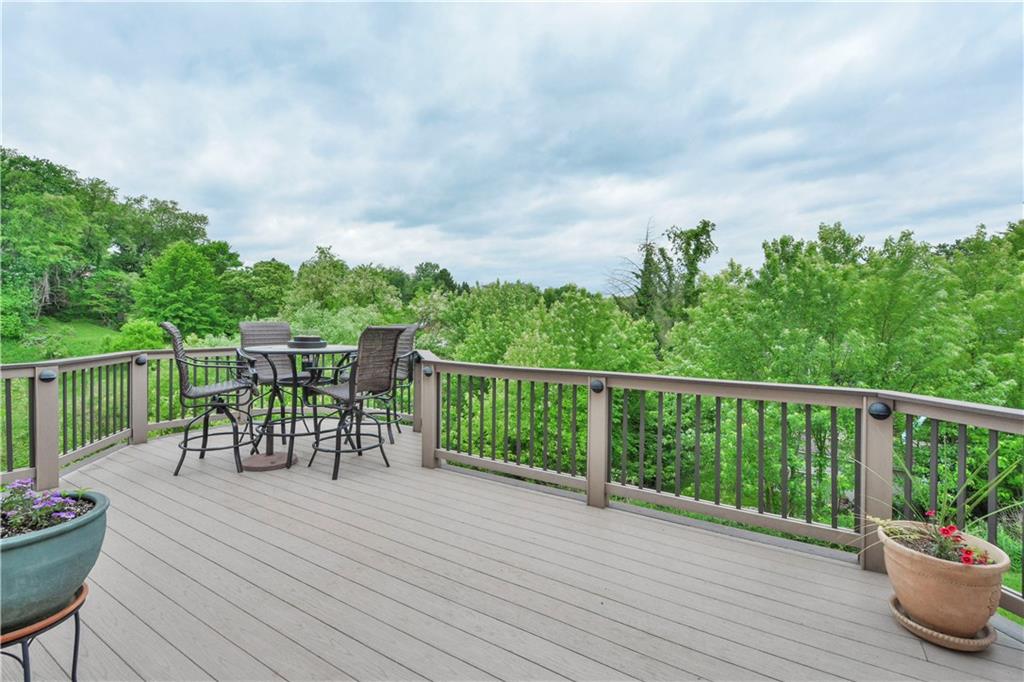 7002 Pin Oak Court McKees Rocks, PA 15136 - Photo 19 of 23