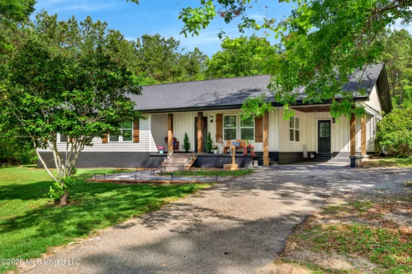 $489,900 | 469 Highway 26, Poplarville, MS 39470