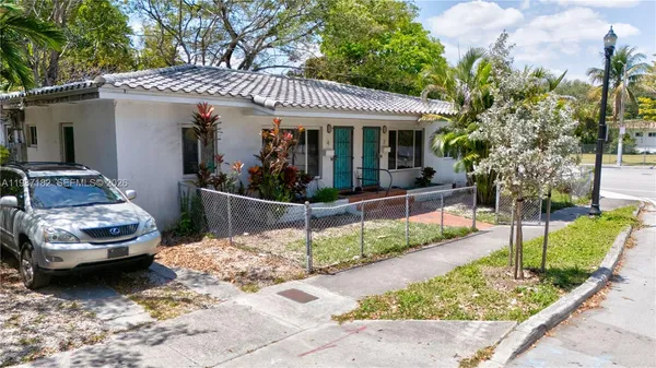 $1,250,000 | 2 Northeast 45th Street, Miami, FL 33137